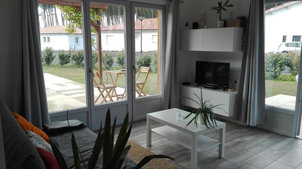 Maison Moderne Proche Lac Et Plage ลียง ภายนอก รูปภาพ
